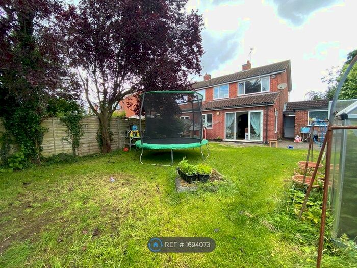 3 Bedroom Semi-Detached House To Rent In Turner Rise, Oadby, Leicester, LE2