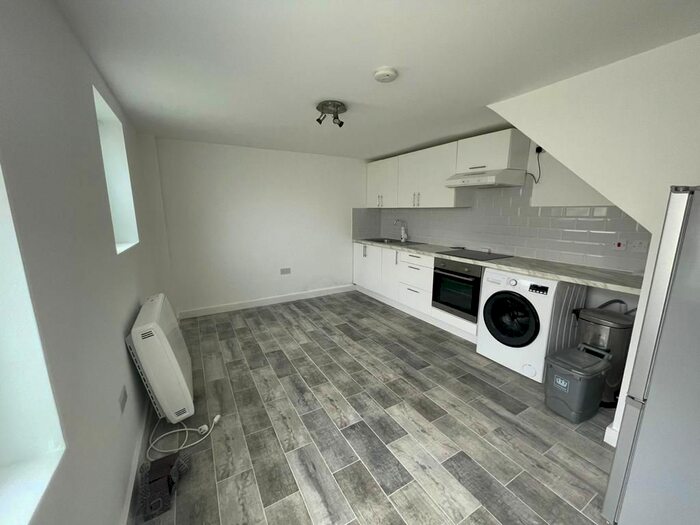 1 Bedroom Flat To Rent In Braidwood Road, Catford, SE6