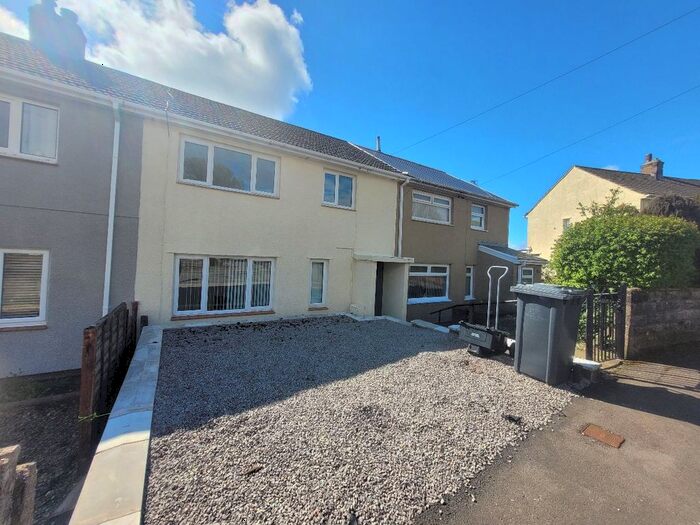 3 Bedroom Semi-Detached House To Rent In Hill Crescent, Brynmawr, Ebbw Vale, NP23