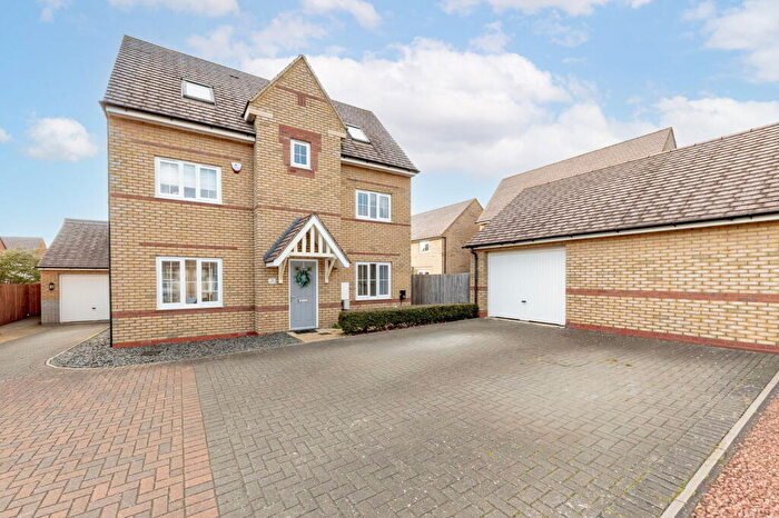 4 Bedroom Detached House For Sale In Saxonia Boulevard, Brooklands, Milton Keynes, MK10