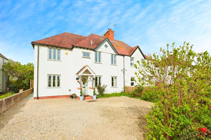 3 Bedroom Semi Detached House For Sale In Hinton Road, Childswickham, Broadway, Worcestershire, WR12