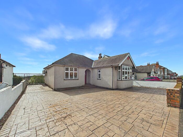 3 Bedroom Detached House For Sale In Oakdale Road, Nottingham, NG3