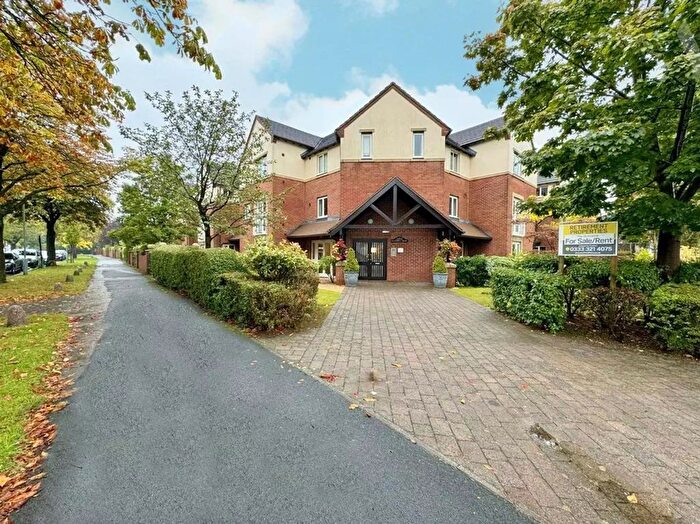 Studio To Rent In Flat, Rivendell Court, Stratford Road, Hall Green, Birmingham, West Midlands, B28