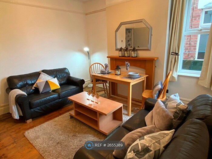 4 Bedroom Semi-detached House To Rent In Earlsdon Avenue North, Coventry, CV5