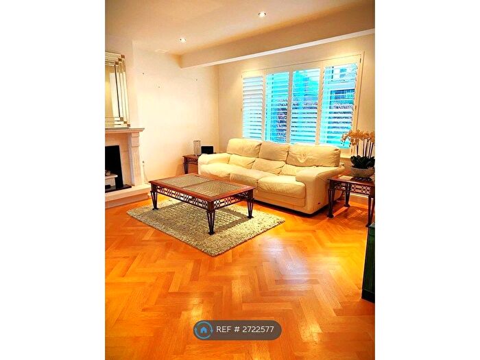 3 Bedroom Semi-Detached House To Rent In Blue Bridge Road, Brookmans Park, Hatfield, AL9