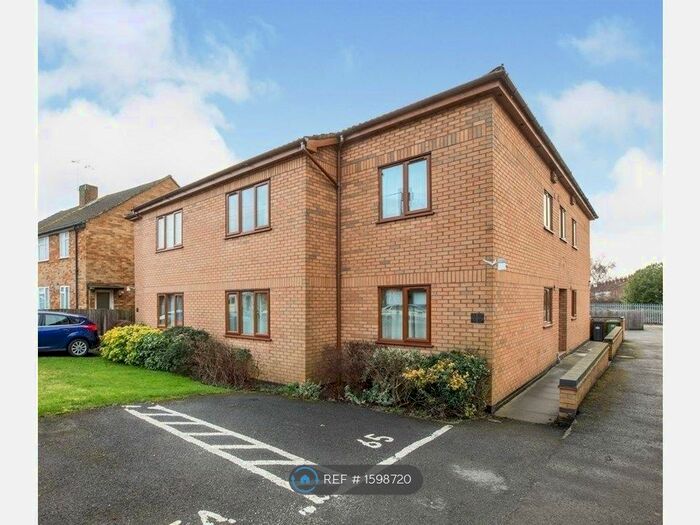 2 Bedroom Flat To Rent In Acacia Road, Leamington Spa, CV32