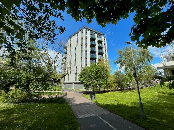 2 Bedroom Apartment To Rent In Century Tower, Shire Gate, Chelmsford, CM2