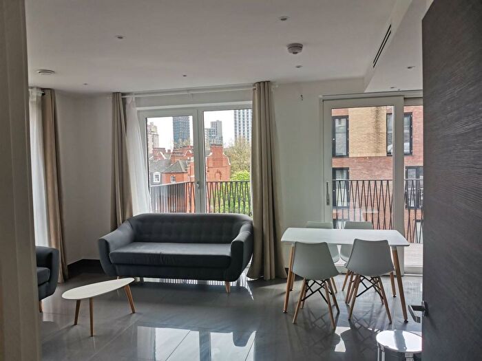 1 Bedroom Flat To Rent In Glade Path, Southwark, London, SE1