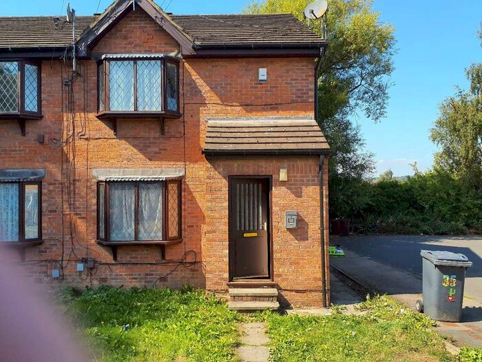 2 Bedroom Flat To Rent In Half Mile Close, Stanningley, Pudsey, LS28