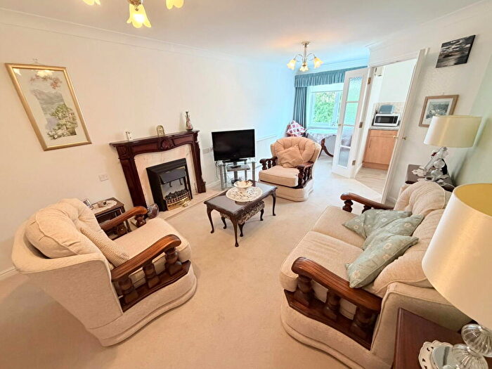 1 Bedroom Flat For Sale In Garside Street, Hyde, SK14