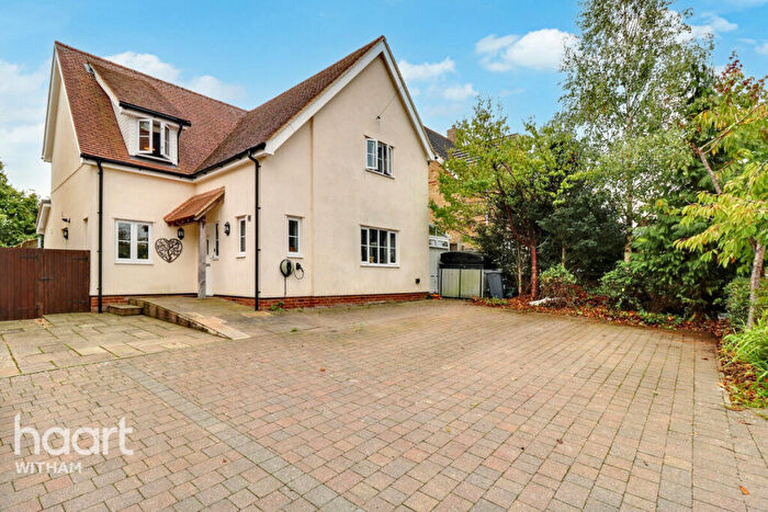 4 Bedroom Detached House For Sale In Brockwell Lane, Kelvedon, CO5