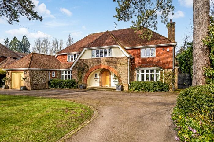6 Bedroom Detached House For Sale In Cross Lane, Harpenden, Hertfordshire, AL5