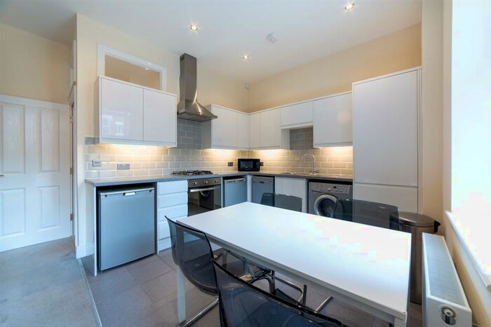 2 Bedroom Flat To Rent In &#pppw, Tavistock Road, Jesmond, NE2