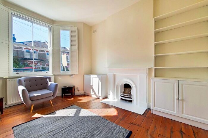 2 Bedroom Apartment To Rent In Salcott Road, SW11