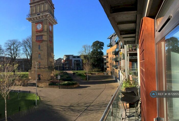 1 Bedroom Flat To Rent In Catalpa Court, Hither Green, SE13