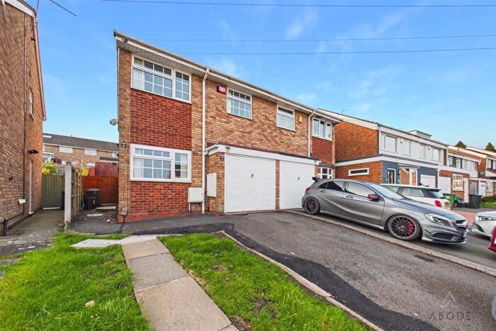 3 Bedroom Semi-Detached House For Sale In Walker Avenue, Brierley Hill, DY5