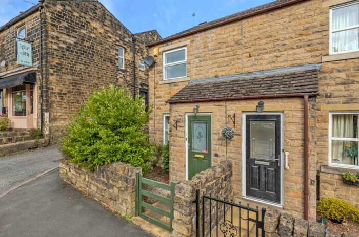 2 Bedroom End Of Terrace House To Rent In Long Lane, Harden, Bingley, BD16