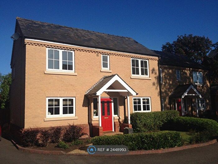 3 Bedroom Semi-Detached House To Rent In Walnut Mews, Peterborough, PE3