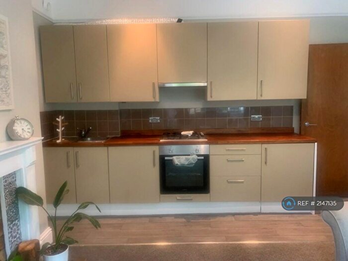 1 Bedroom Flat To Rent In Park Avenue, Hull, HU5