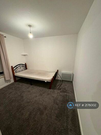 3 Bedroom Flat To Rent In Felixstowe Road, London, SE2