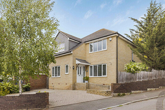 4 Bedroom Detached House For Sale In Rushdean Road, Rochester, ME2