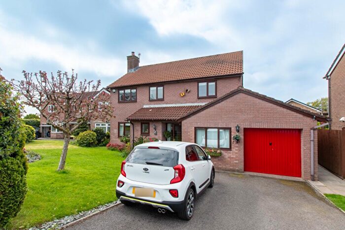 4 Bedroom Detached House For Sale In Troed Y Garth, Cardiff, CF15