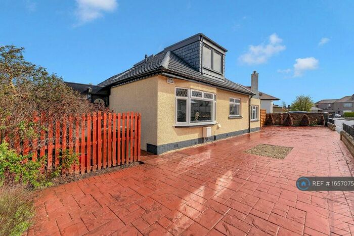 4 Bedroom Bungalow To Rent In Milton Crescent, Edinburgh, EH15