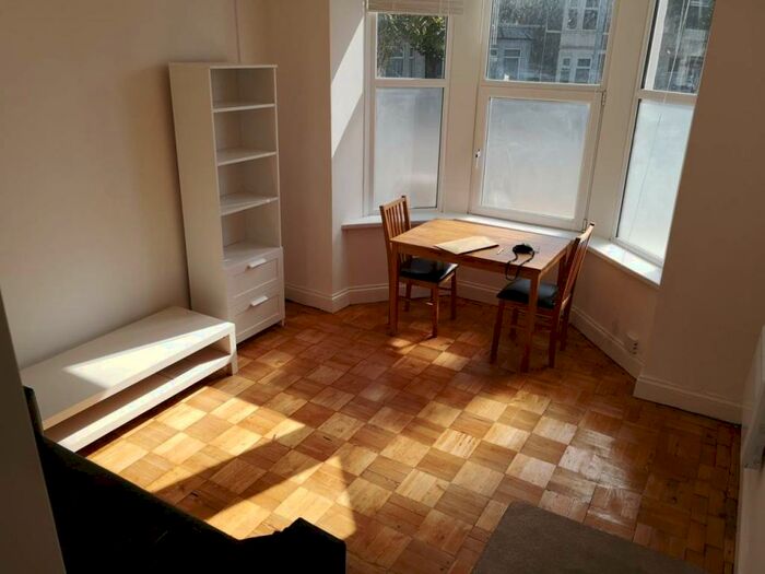 1 Bedroom Flat To Rent In Cathays Terrace, Cathays, Cardiff, CF24