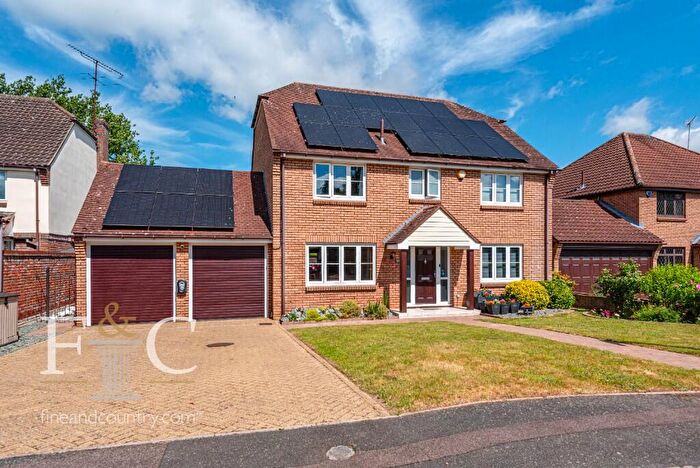 6 Bedroom Detached House For Sale In The Granary, Roydon, CM19