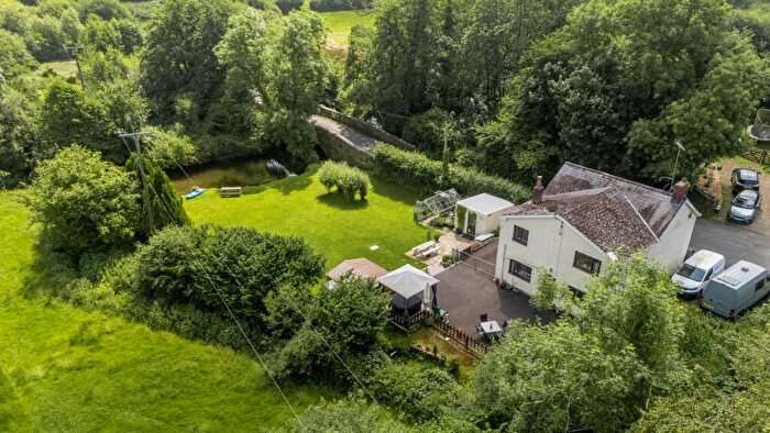 3 Bedroom Detached House For Sale In Llanboidy Road, Meidrim, SA33
