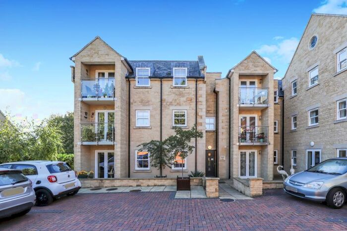 1 Bedroom Flat To Rent In Woodstock Road, Witney, OX28