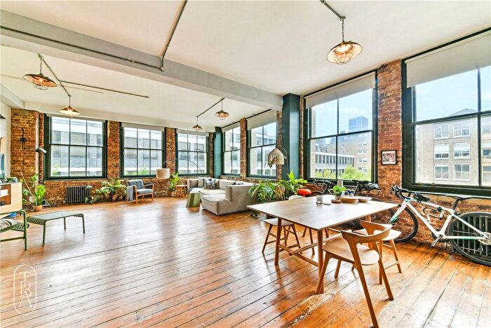 3 Bedroom Flat For Sale In Clere Street, London, EC2A