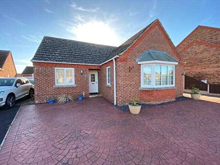 2 Bedroom Detached Bungalow For Sale In Scoggins Way, Heckington, NG34