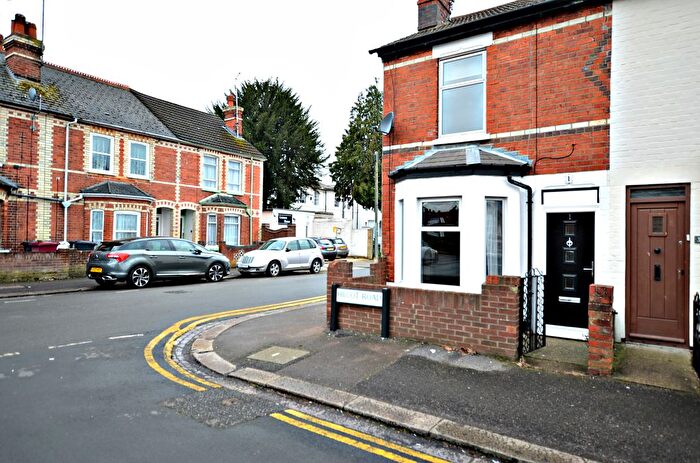 3 Bedroom End Terrace House To Rent In Hilcot Road, Reading, RG30