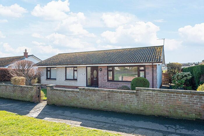 3 Bedroom Detached Bungalow For Sale In Park Road West, Rosyth, KY11