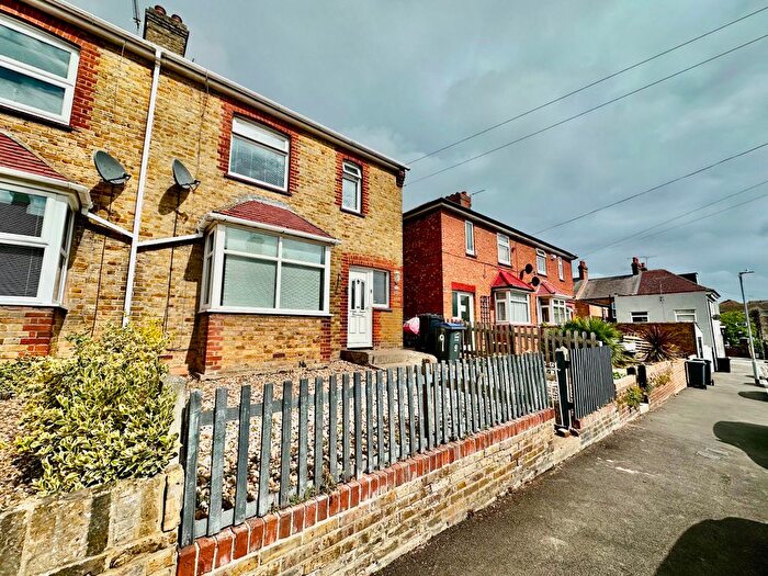3 Bedroom Semi-Detached House To Rent In St. Georges Road, Ramsgate, CT11