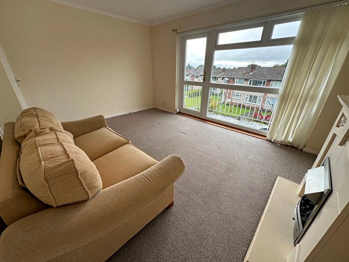 2 Bedroom Flat To Rent In Clos Hendre, Cardiff, CF14