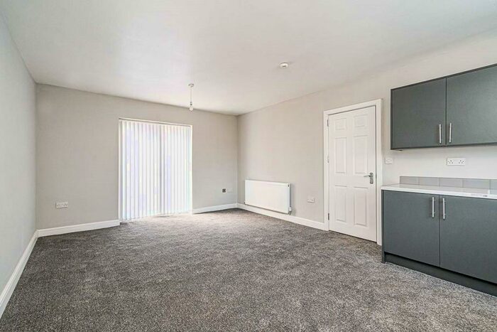 2 Bedroom Flat To Rent In Pearson Street, Brierley Hill, DY5