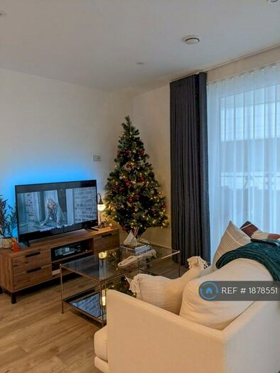 2 Bedroom Flat To Rent In Beck Square, London, E10