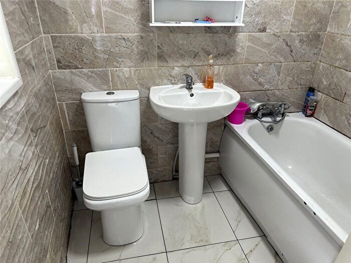 3 Bedroom Terraced House For Sale In Drews Lane, Birmingham, West Midlands, B8