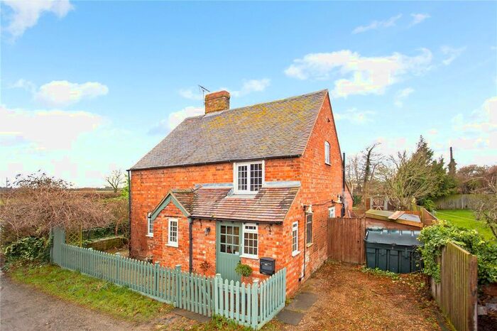 3 Bedroom Detached House For Sale In Withybridge Lane, Cheltenham, Gloucestershire GL51