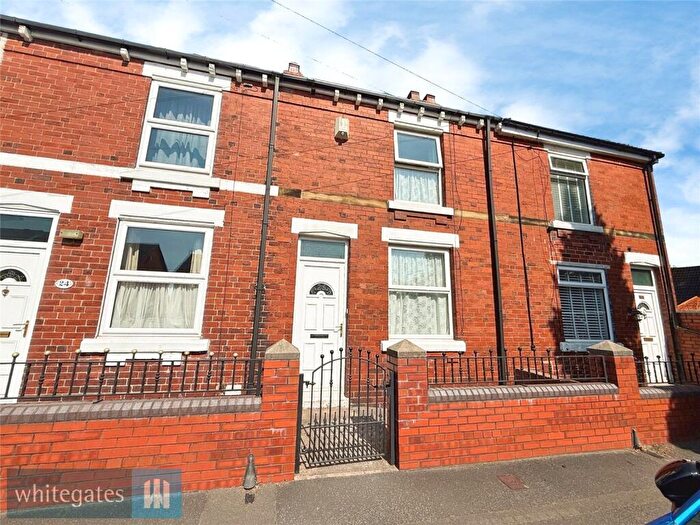 2 Bedroom Terraced House For Sale In West Street, Royston, S71