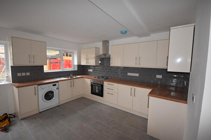 5 Bedroom Semi-Detached House To Rent In Weyland Road, Headington, Oxford, OX3