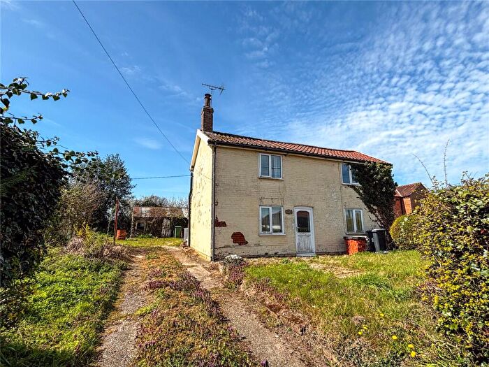 3 Bedroom Detached House For Sale In Brisley, Norfolk, NR20