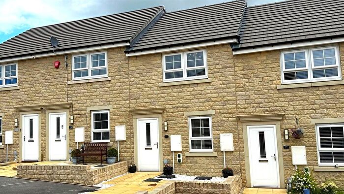 2 Bedroom Town House For Sale In Fetlock Drive, Eccleshill, Bradford, BD2