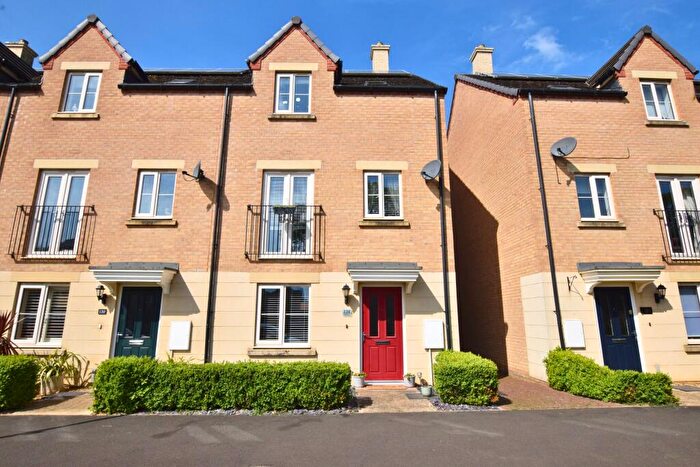 4 Bedroom Town House For Sale In Stud Road, Barleythorpe, LE15