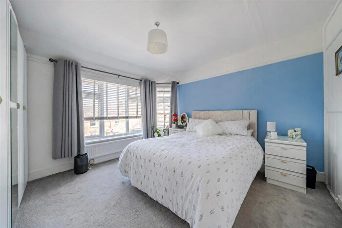 4 Bedroom House For Sale In High Street, Langton Matravers, Swanage, BH19 - Photo 8