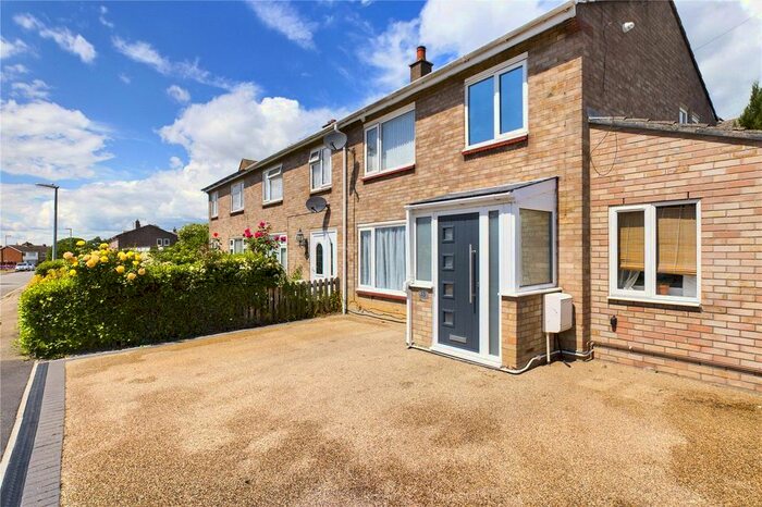 4 Bedroom End Of Terrace House To Rent In Childs Pond Road, St. Neots, Cambridgeshire, PE19