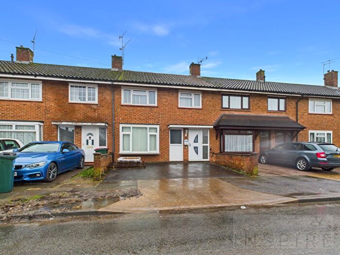 3 Bedroom Terraced House For Sale In Nash Road, Crawley, RH10