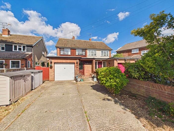 4 Bedroom Semi-Detached House For Sale In Second Avenue, Stanford-Le-Hope, SS17